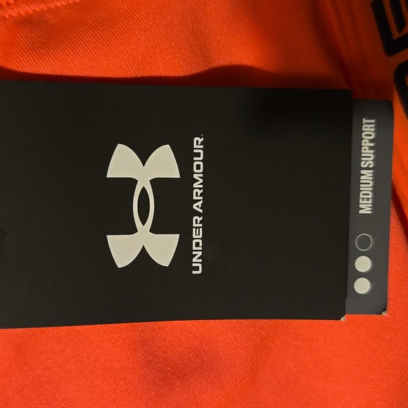 Under Armour Sports Bra In Plus Size 2XL - Picture 2 of 7